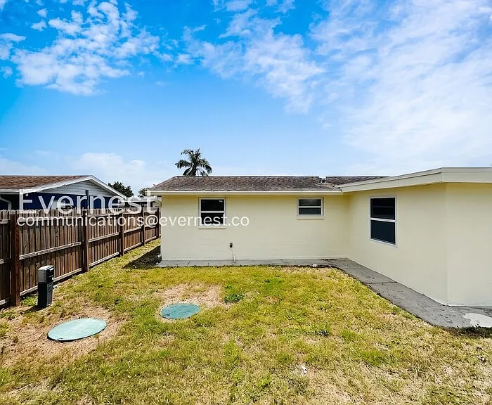 3749 Beechwood Dr — Photo 19