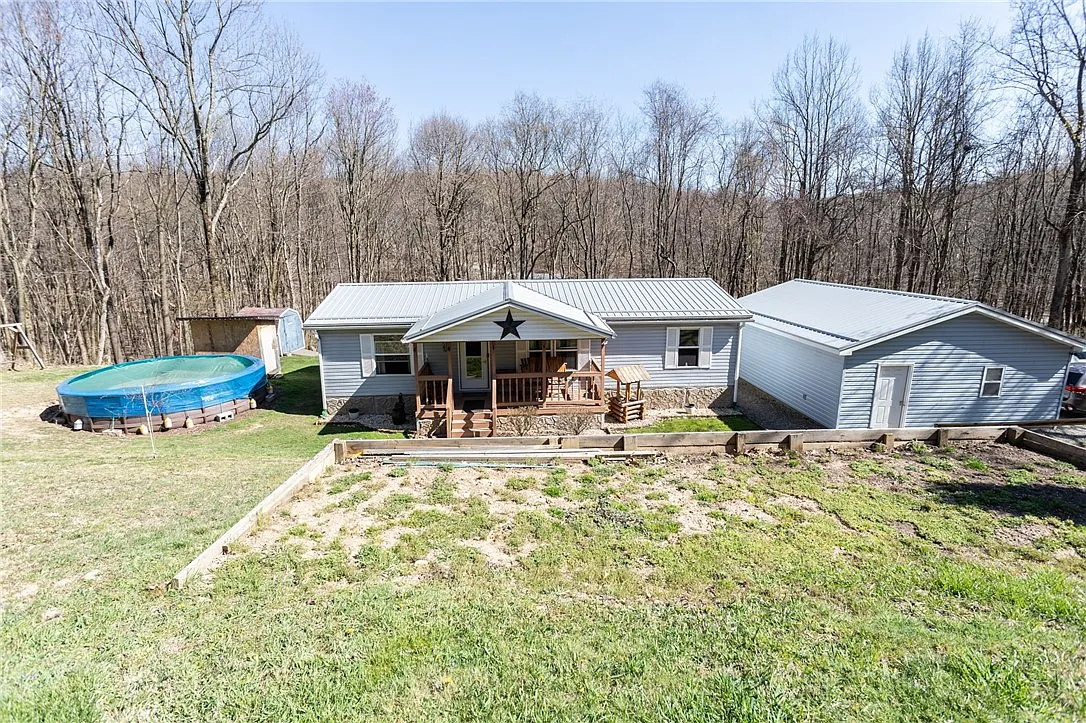 860 Spruce Hollow Rd photo 1