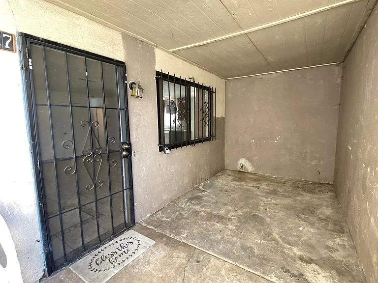 827 Dundee Way — Photo 4