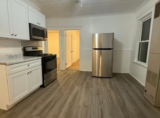 242 4th Ave #2R, Woonsocket, RI 02895