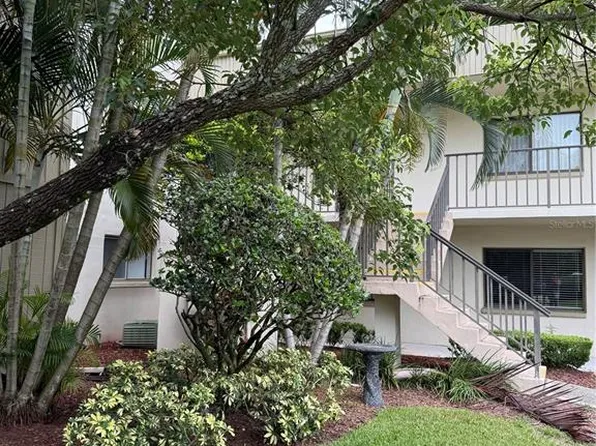 3300 Fox Chase Cir N APT 232, Palm Harbor, FL 34683