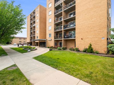 5332 N Delphia Ave APT 108, Chicago, IL, 60656