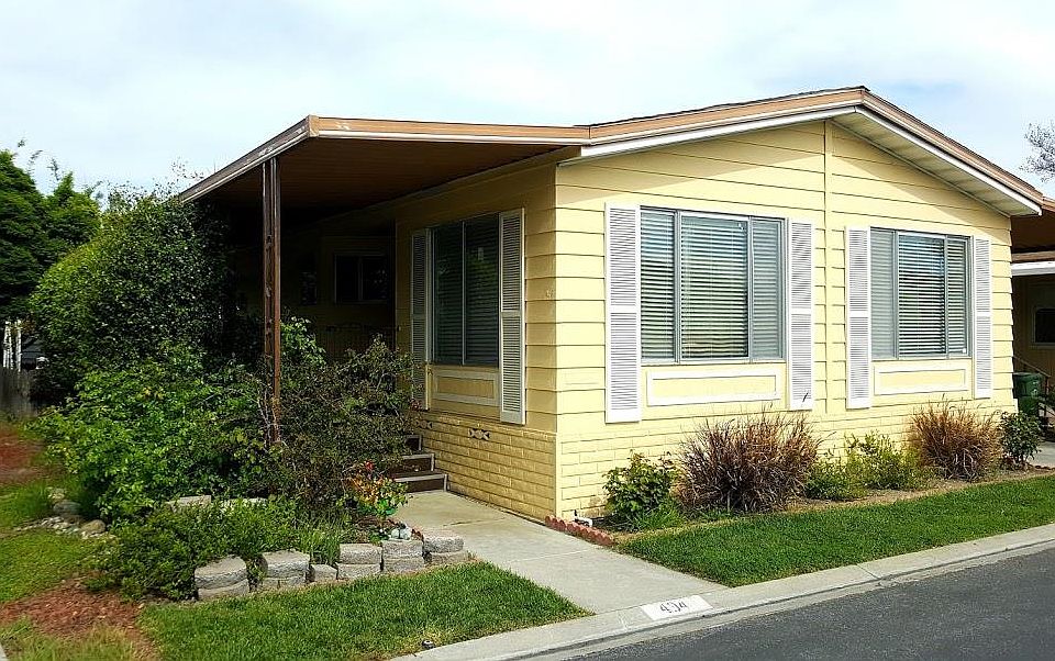 2nd image of 494 Chateau La Salle Dr
