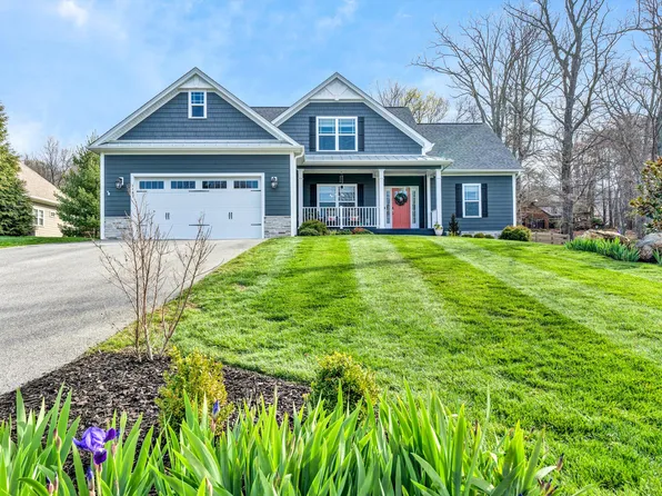 2483 Wolf Run, Vinton, VA 24179