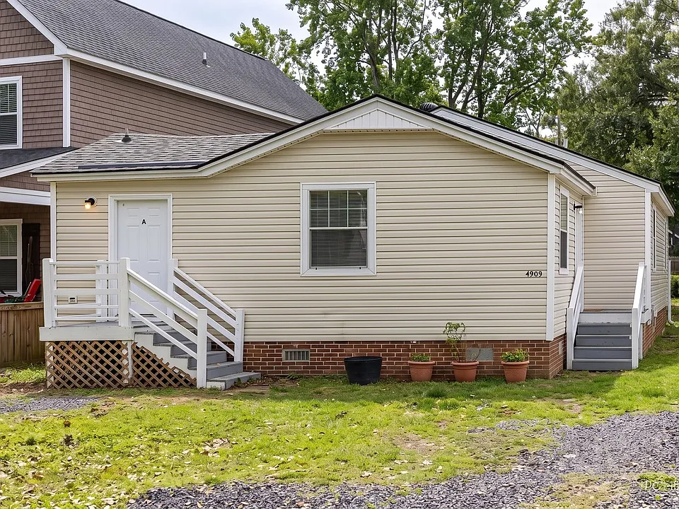 4989 Chateau Ave
