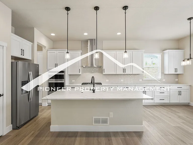 2398 Merlot Dr — Photo 6