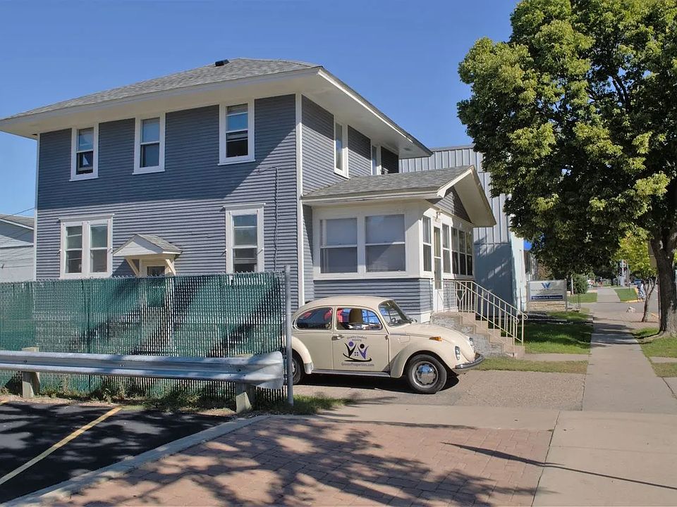 1st image of 607 Main St