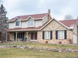 5388 Sturbridge Rd, Grand Blanc, MI 48439