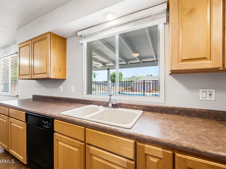4213 E Sahuaro Dr — Photo 9