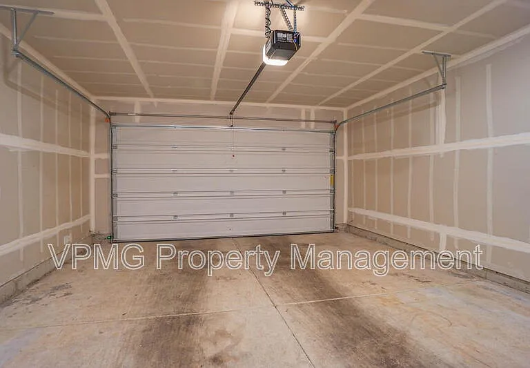 6921 NE 16th Ave — Photo 38