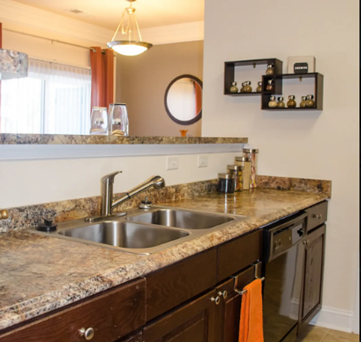Eagle Harbor Apartments — Photo 2