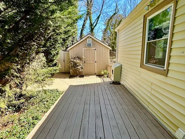 2127 Pimmit Dr — Photo 21