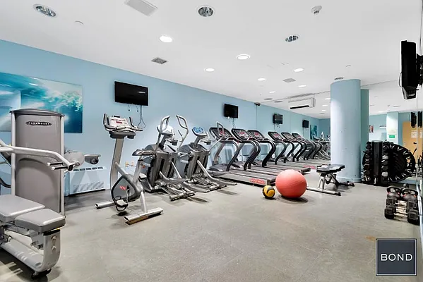 Rented by Bond New York | media 19