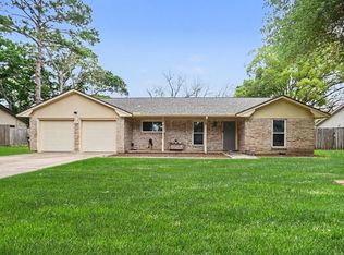 114 E Wildwinn Dr, Alvin, TX 77511