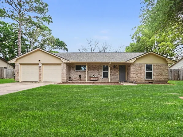 114 E Wildwinn Dr, Alvin, TX 77511