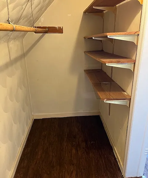 510 W Walnut St #7 — Photo 3