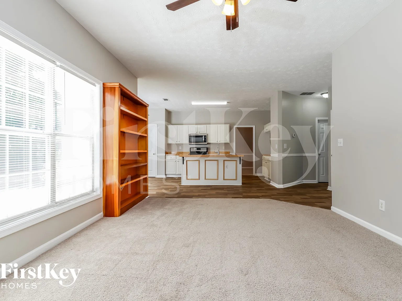 4 bed, 2.5 bath, 2348 sqft, $2,480 — Photo 4