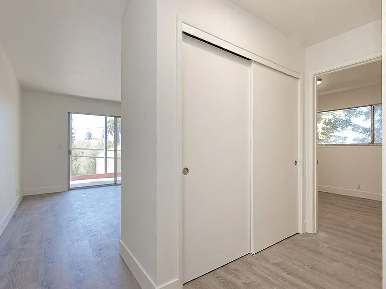 2221 Parker St — Photo 14