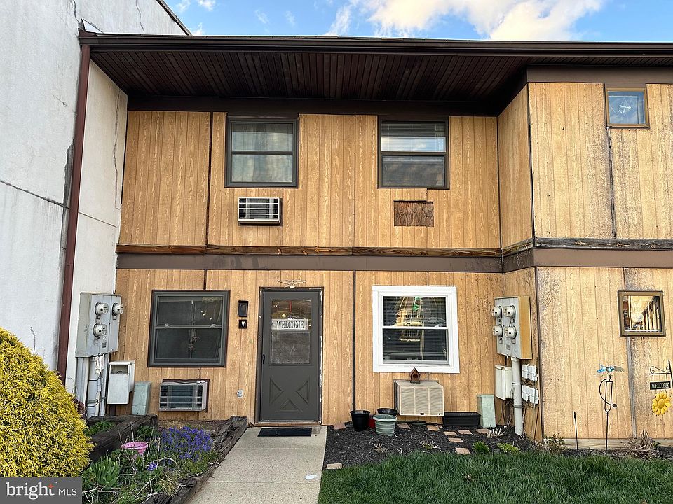 2nd image of 1334 W Wyomissing Blvd APT V