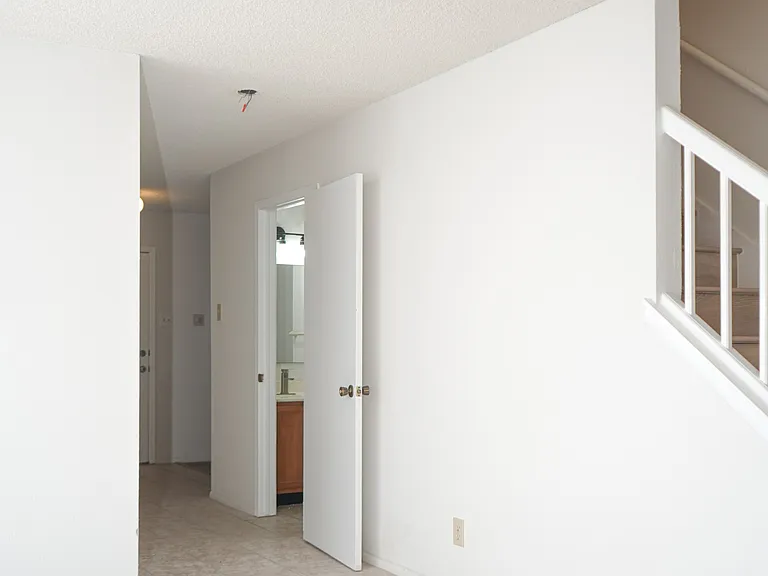 8011 Sunshine Trail Dr — Photo 42