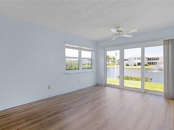2nd image of 830 Lake Orchid Cir APT 108