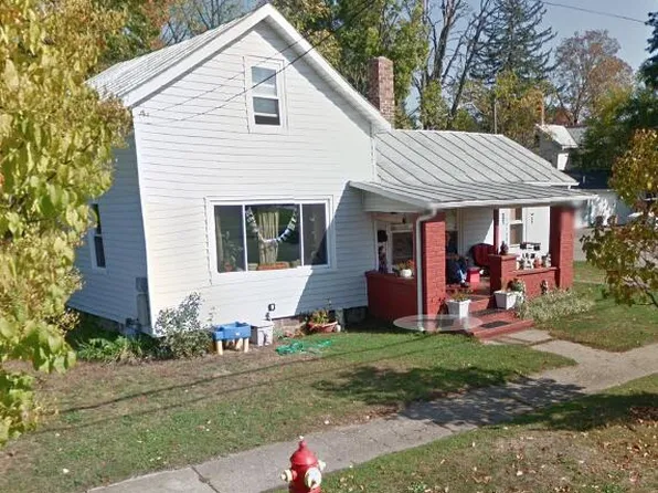 76 Harrison St, Coldwater, MI 49036