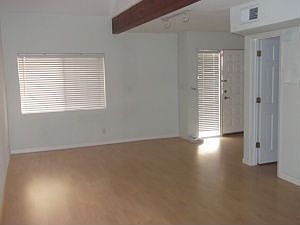 3rd image of 8 E La Diosa Dr