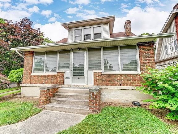 3rd image of 77 Pinehurst Ave