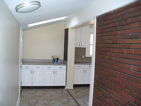 4th image of 2442 Concord Dr
