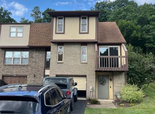 210 Timber Dr, Trafford, PA 15085