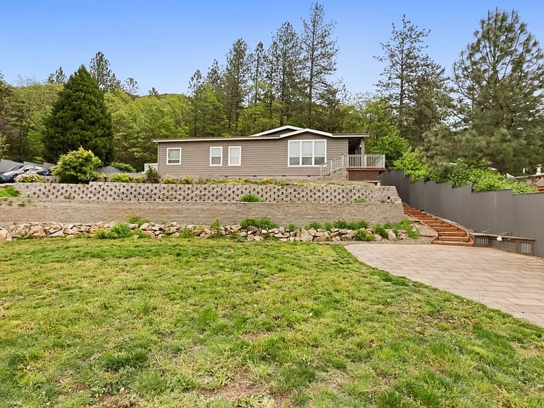 4782 N River Rd — Photo 9