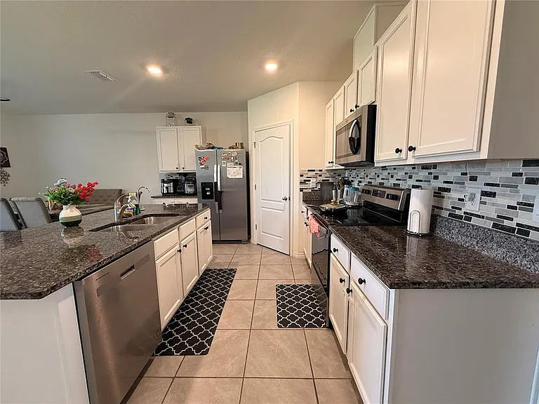 2250 Hidden Palm Dr — Photo 12