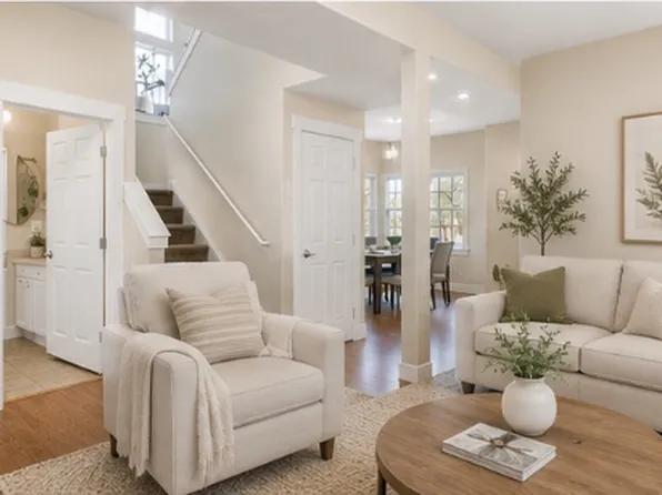 914 N Garfield Ave, Loveland, CO 80537