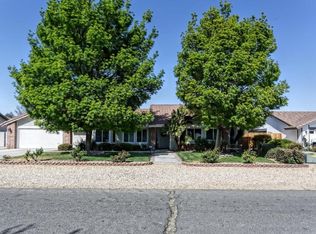 13544 Coachella Rd, Apple Valley, CA 92308