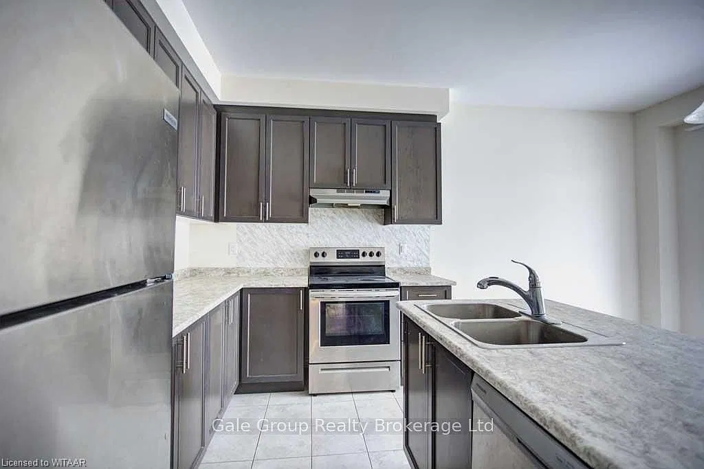 4 bed, $2,449 — Photo 4
