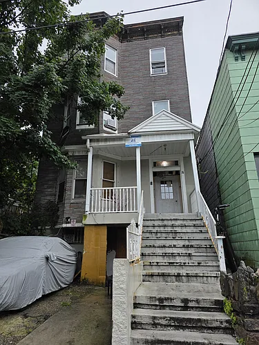 8 Garfield St Photo 1