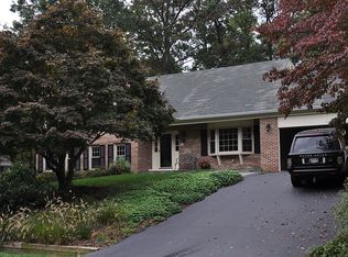 11235 Robert Carter Rd, Fairfax Station, VA 22039