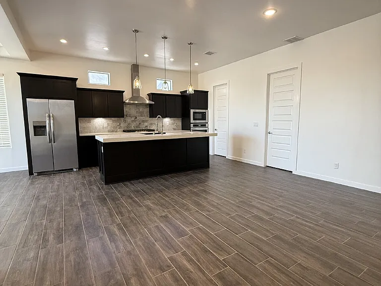 13389 Carterton Ave — Photo 31