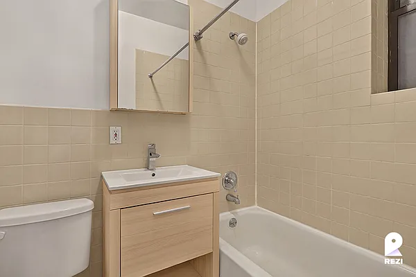 Rented by REZI | media 4