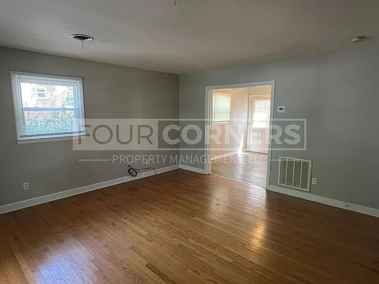 1019 Cypress Drive — Photo 4