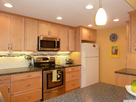 3rd image of 4227 NW Elmwood Dr