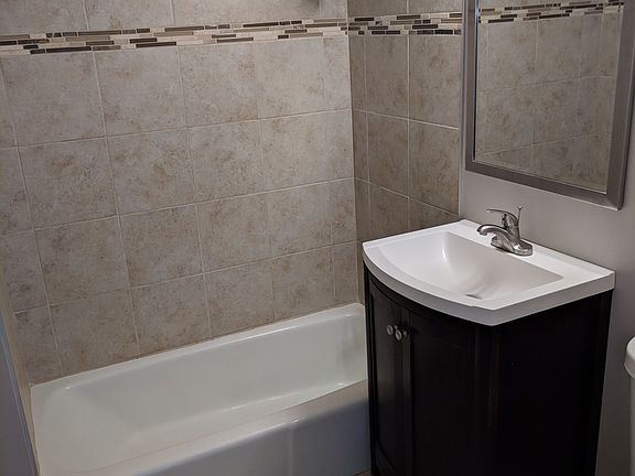 4th image of 9820 El Cameno Ln APT 2E