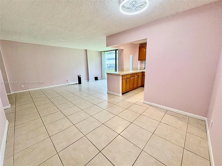 17011 N Bay Rd #117 — Photo 10