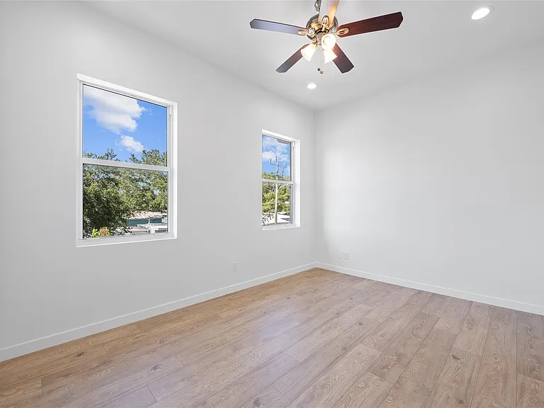 1428 SW 4th Ave #1428 — Photo 5