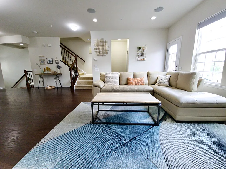 111 Admiral Ln — Photo 15