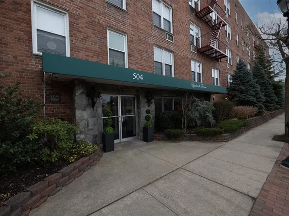 504 Merrick Road #2H, Lynbrook, NY 11563