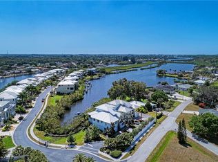 818 Shakett Creek Dr, Nokomis, FL 34275