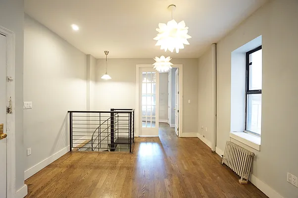 Rented by BRICK & GALO REALTY CORP | media 32