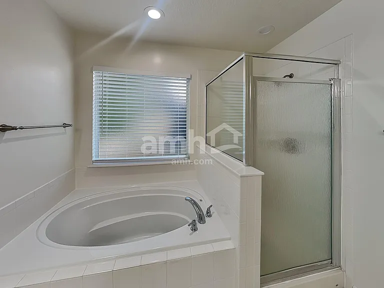 1020 Beckingham Dr — Photo 10