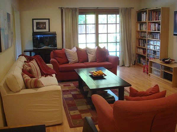 1st image of 4734 Aqueduct Ave